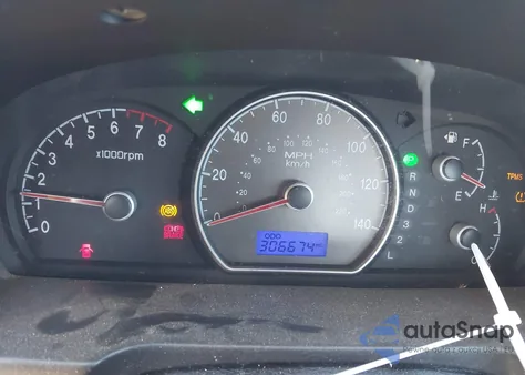 2008 Hyundai Elantra Gls/Se from USA, damaged, VIN KMHDU46D88U275929